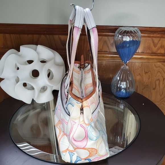 Coach Hamptons Weekend Signature Scribble tote - Picture 2 of 16